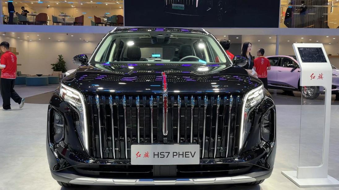 红旗HS7PHEV: 豪华与智能的完美融合