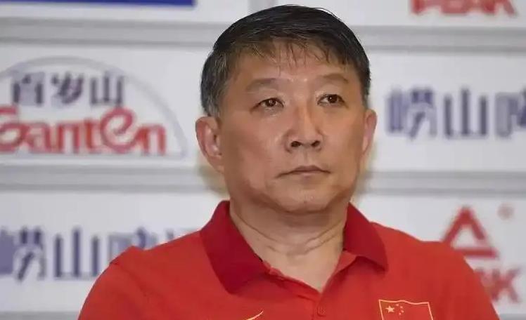 宫鲁鸣等亚运会三四名决赛一结束就下课吧！恐怕这回谁也保不住他了！备战期间声称练了