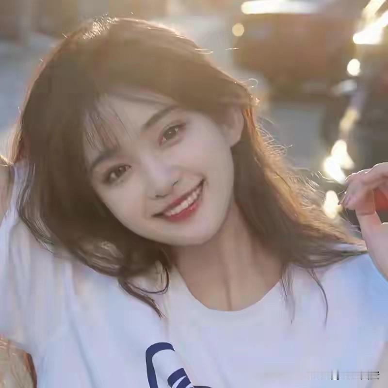 生活很苦，要学会自己加糖。滑稽的段子，让生活充满乐子。第一：他们都看不