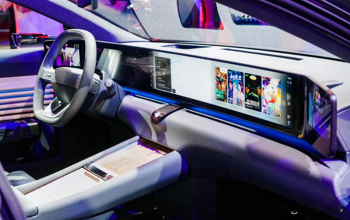 奥迪展台，扎扎实实的喜欢上了奥迪 E5Sportback这款纯电，未来感的张力