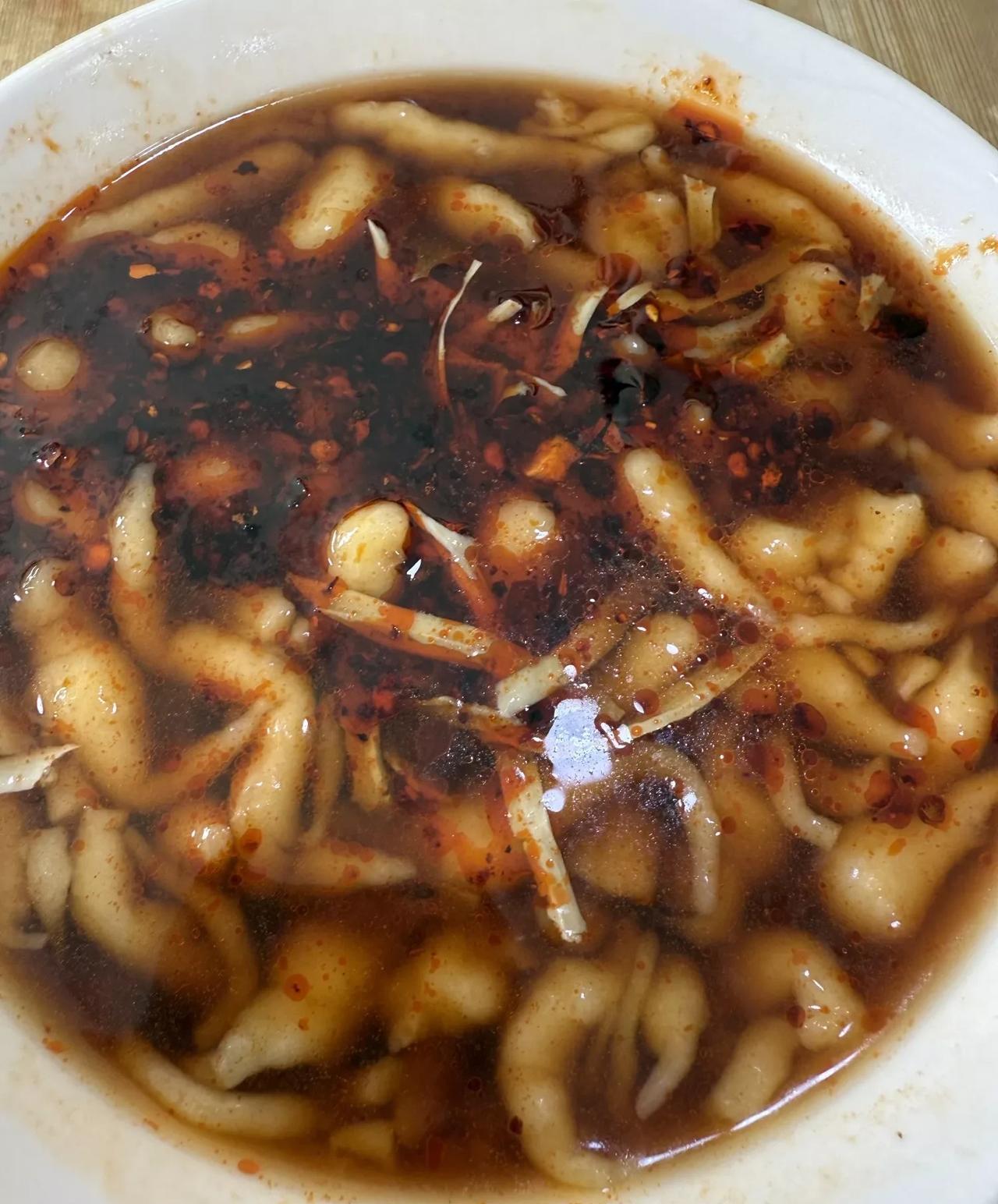 难度百分百！来挑战一下？？这是前两天在山西大同吃的东西，谁知道这个东西叫啥？？