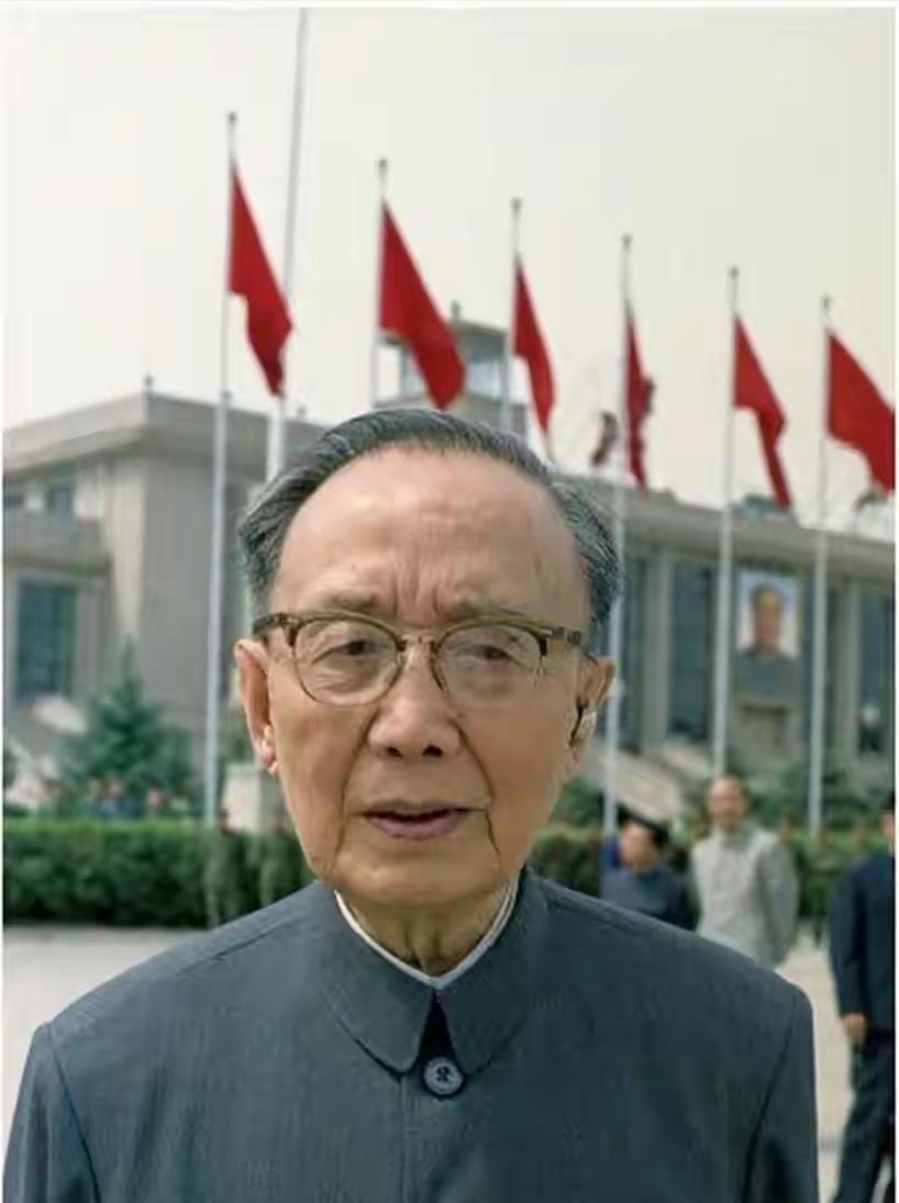 谈及见过的有意思对联，我这辈子阅联无数，有辞藻华丽的、有寓意深远的、有对仗工整的