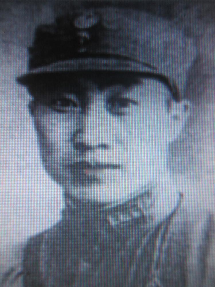 红军师长枪杀政委后，叛逃投降国民党，抗战中却击毙日军大佐，建国后他的结局如何？