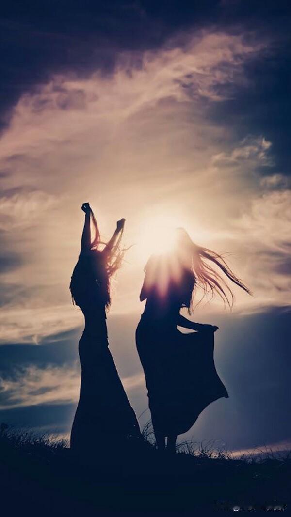 女领导说，最近闺蜜放假了，可能会经常来，我要是介意的话以后她可以去我那里。我说