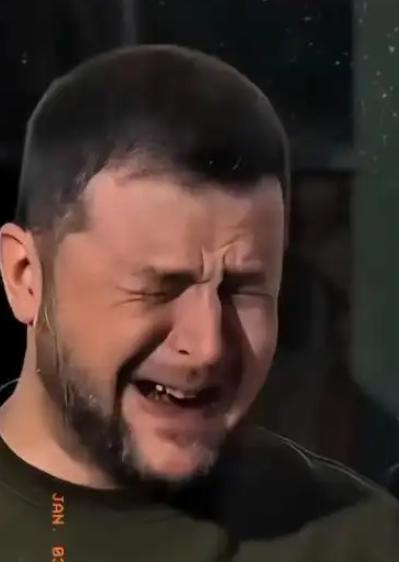 乌克兰在关键时刻，犯了大错！乌军袭击了一辆开往赫尔松的医疗车，目前车上的所有人员