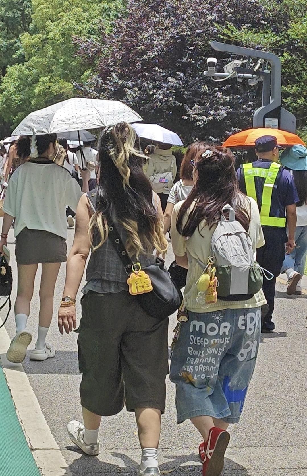 今天打车去贵阳观山湖公园游玩，很巧也很不巧，刚好遇上贵阳观山湖音乐节，据说有很多