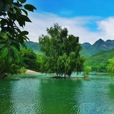 上联:鸟语花香春色美下联:山清水秀画图新上联:仄仄平平平仄仄下联:平平仄仄