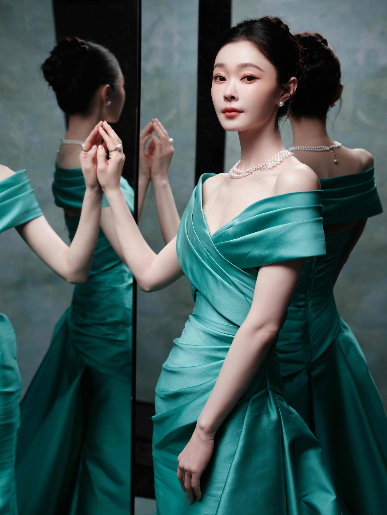 女明星微博之夜造型图，来看看美女和美丽的裙子👗！宋轶、辛芷蕾、卢昱晓、张艺凡