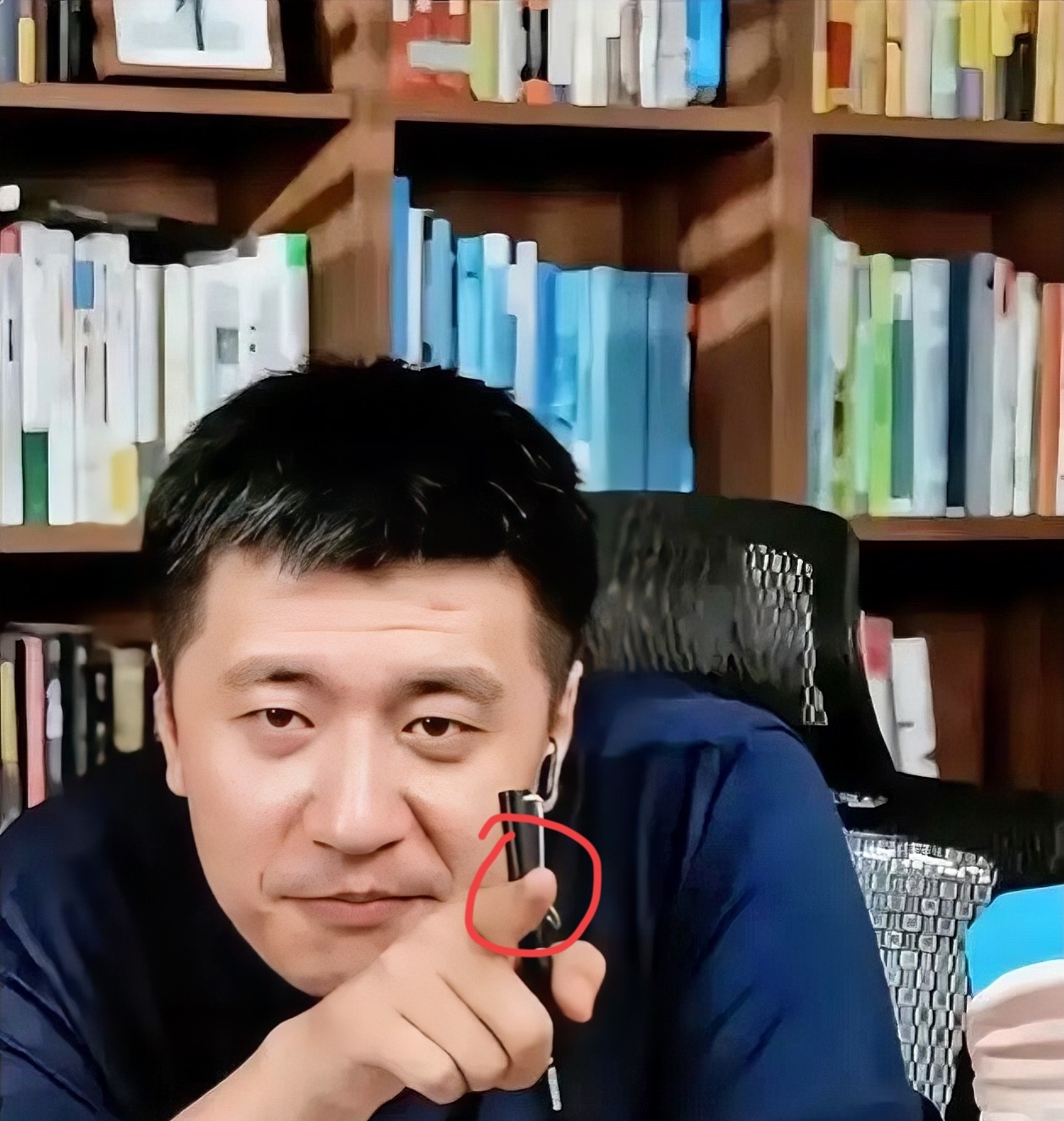 又被张雪峰说中要害了！江西3名同学没听老师的劝填报清北，老师当场炸毛解散群，