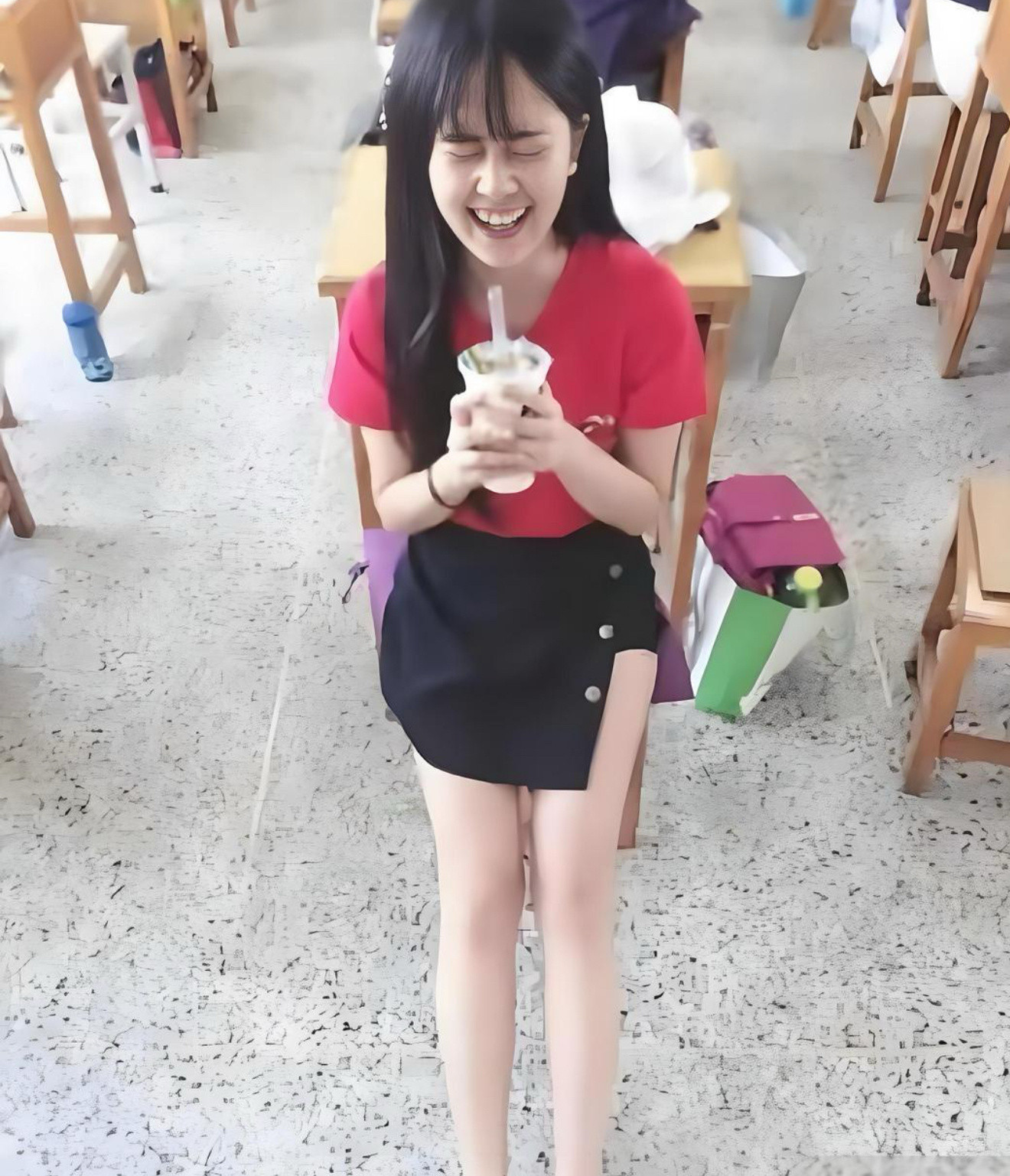 白鹿素人时期长这样，星探是怎么发掘她以后一定是个美女的？感觉变化好大啊