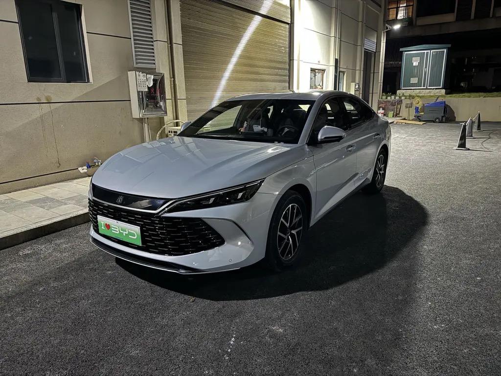 我买比亚迪秦L2024款DM-i120KM领先型也有段时间了，当初选择它，