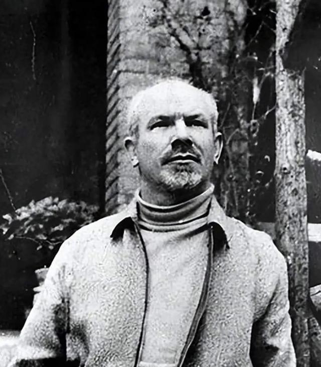 我一直以为白求恩就是个好人，课本里那种，脸谱化的好人。直到今天，我才知道，这根本