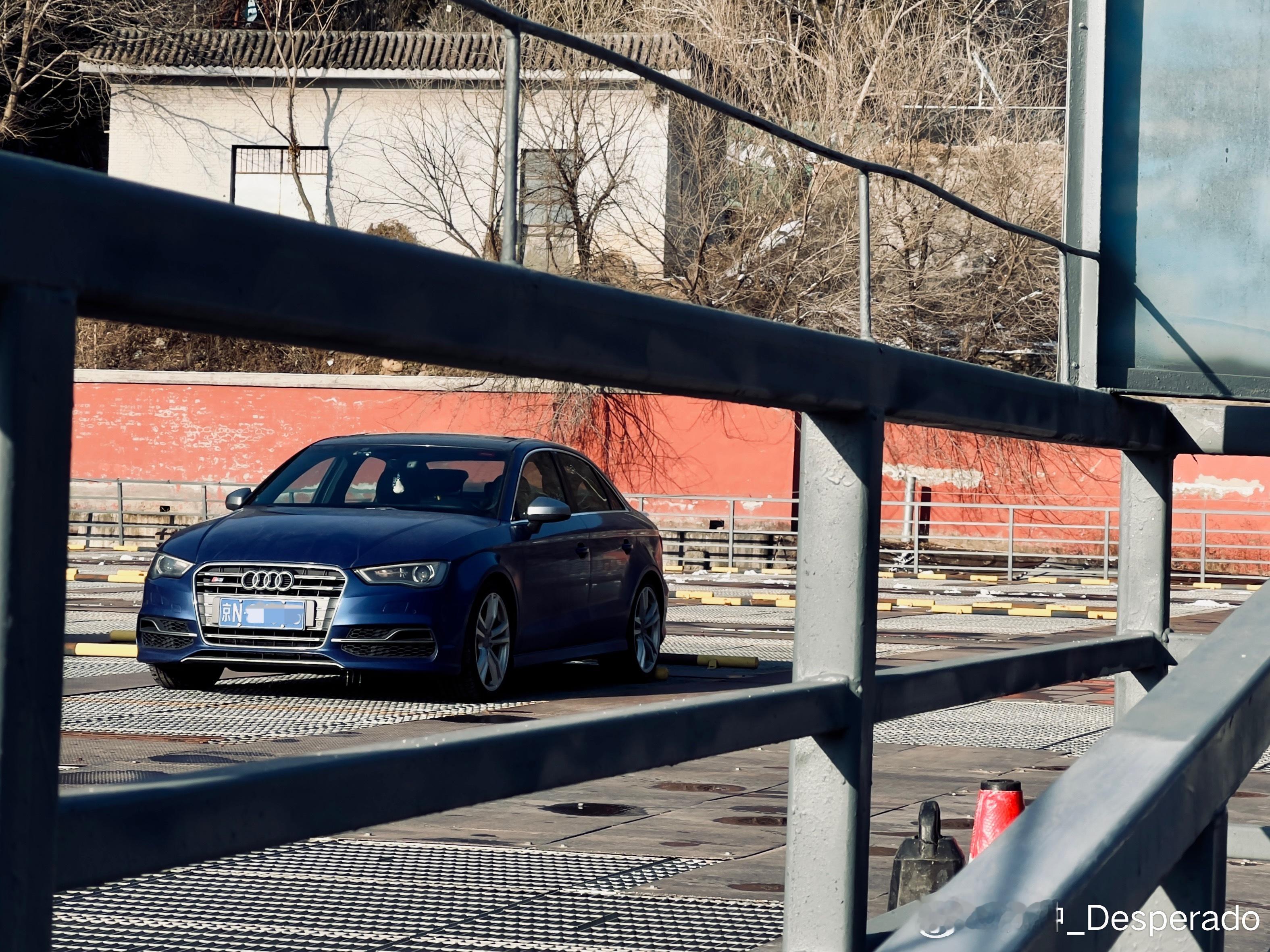 下雪和跑山更配。我的日常plog北京