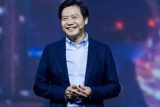 小米股价持续下跌，从61元跌倒了21元，看不见止跌的苗头，已经快到没宣布造车的时