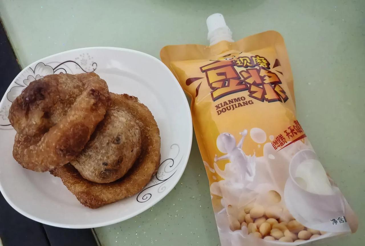 走遍大江南北，还是家乡风味最美。我回来这些天，老妈把东北代表性的早餐全给我秃噜一