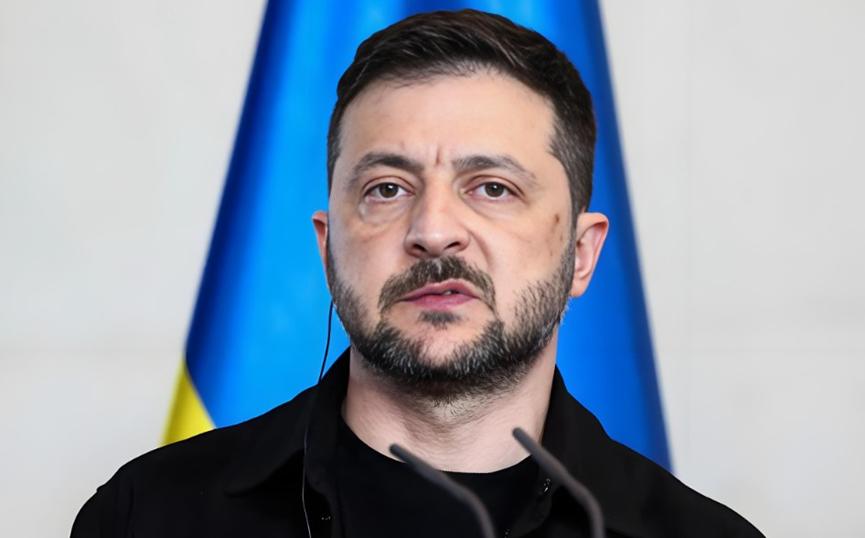 泽连斯基陷入了大麻烦，欧盟答应的900亿欧元迟迟不见拨款，与此同时，欧洲却施压要