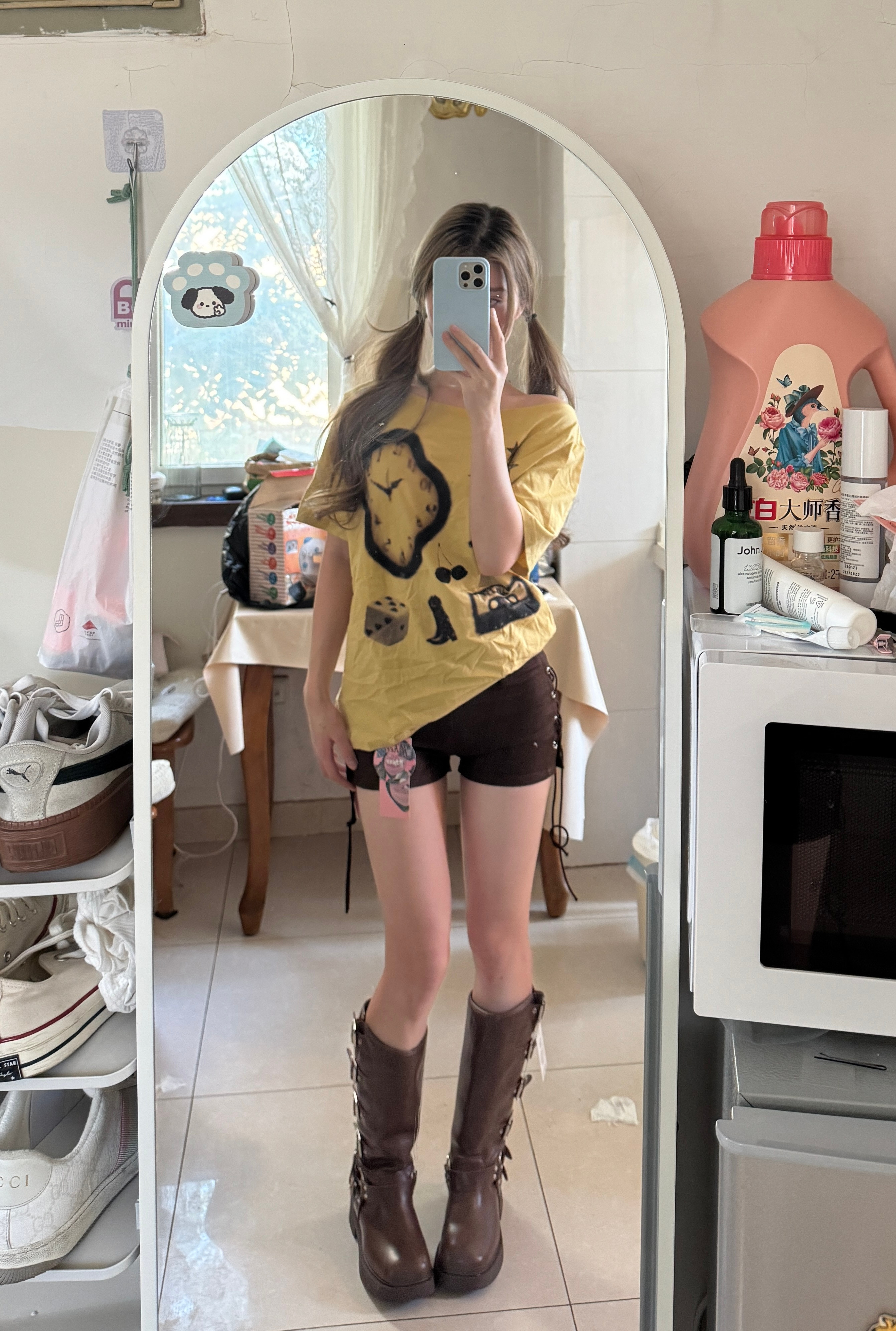 要不要留下这两套衣服鞋子！！！​​​