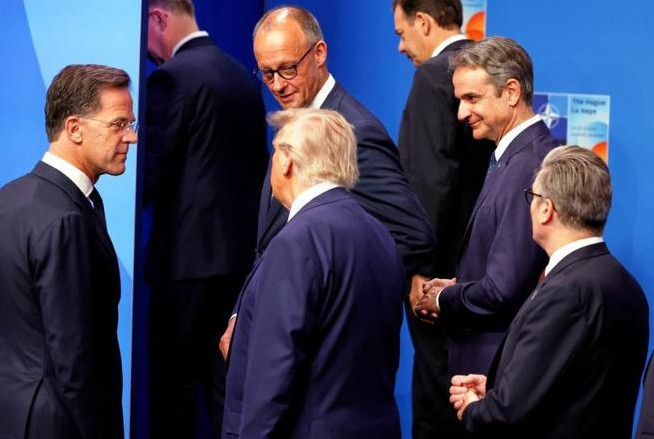 不再惧怕特朗普？英国和西班牙首相公开翻脸，这一幕看懵华尔街日报记者！本周，英国首