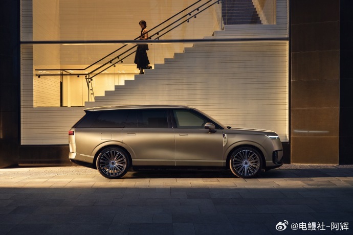 最近要上的两款大型SUV:蔚来ES9和小鹏GX,都是挺个性的大车！先看蔚来ES9