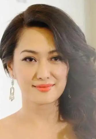 一次，窦文涛问孟广美：“你被前男友骗走5个亿，有没有追回来”，孟广美却一脸淡定：