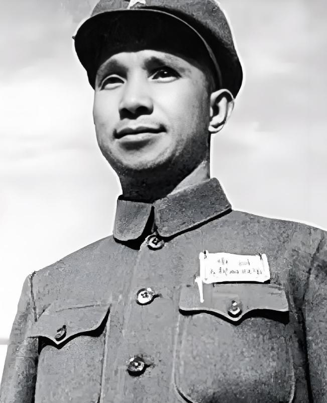 粟裕要守住黄桥，一个支队长突然问道：“我算过了，我们的弹药根本守不住黄桥！”粟裕