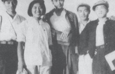 1983年6月一天，邢燕子被叫去了天津市委组织部。一位负责人不失礼貌地对她说：“