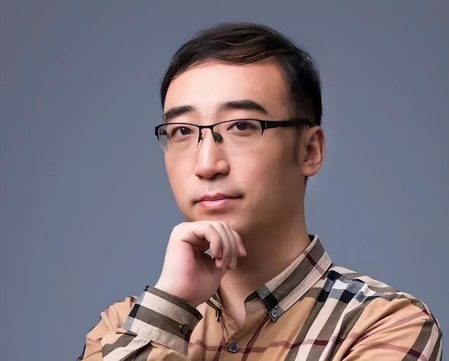 清华北大双学霸，却成了月薪4000的高中老师，如今爆红李永乐1983年9月生在