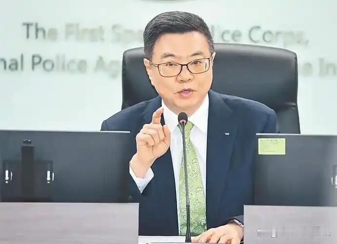 就在刚刚，台“民进党”正式下令，2月26日，针对民众党“陆配”立委李贞秀