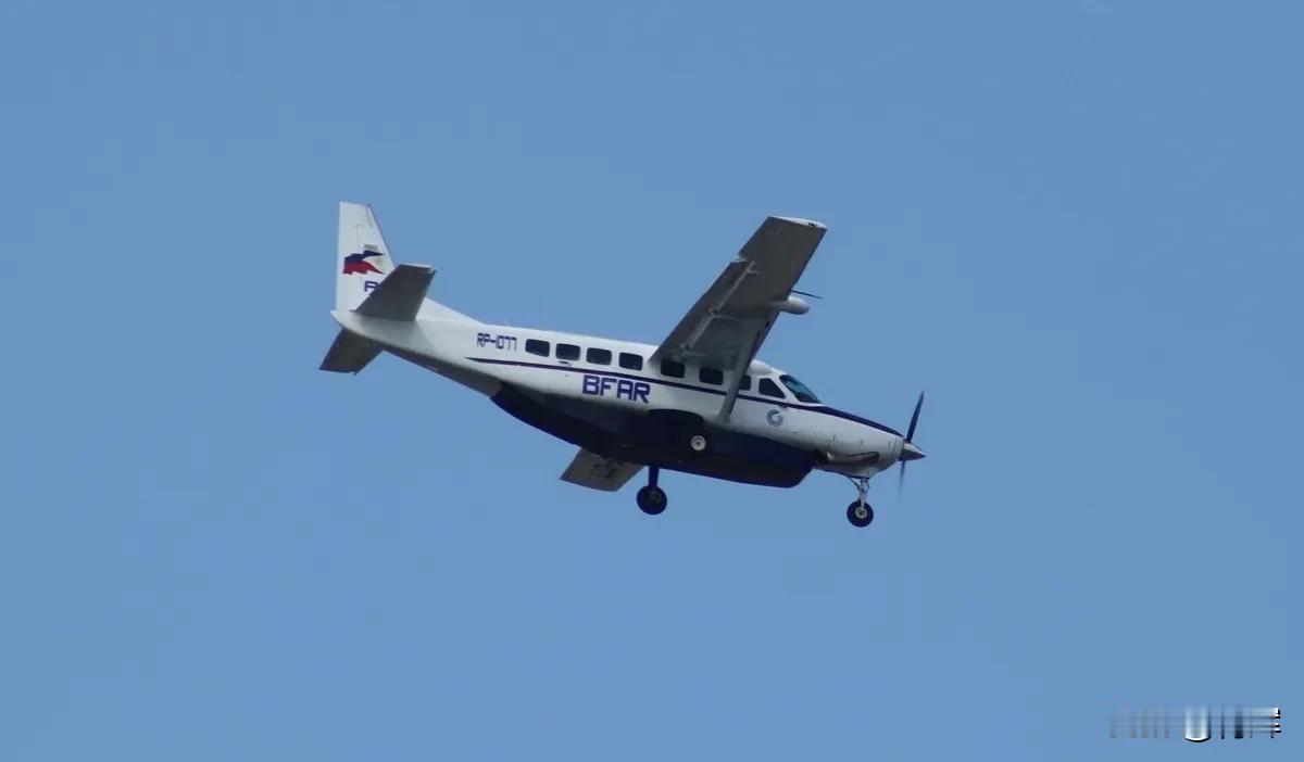 B52给的勇气！中菲黄岩岛爆发冲突，中国重型战斗机直接冲了过去2月6号当天，菲