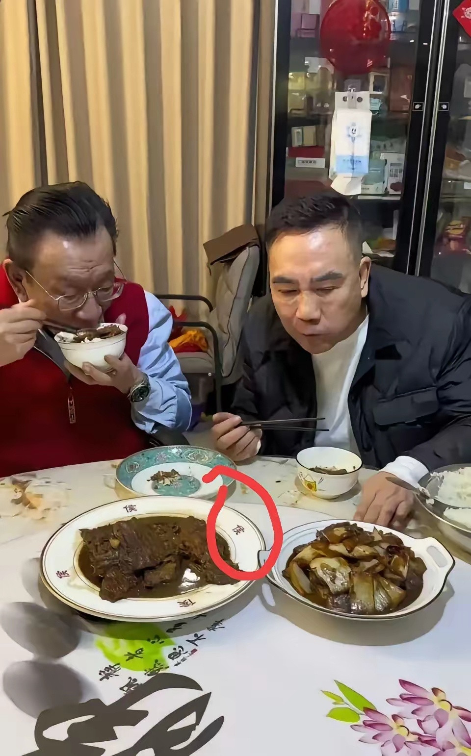 百年之后，这也算是有据可查的文物了。​​​