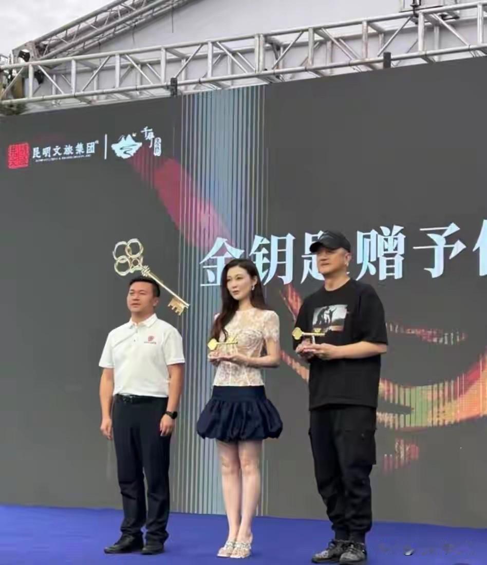 李亚鹏在昆明滇池的民宿千寻墨问禅意民宿又开业了！曾经在丽江雪山小镇吃过大亏的