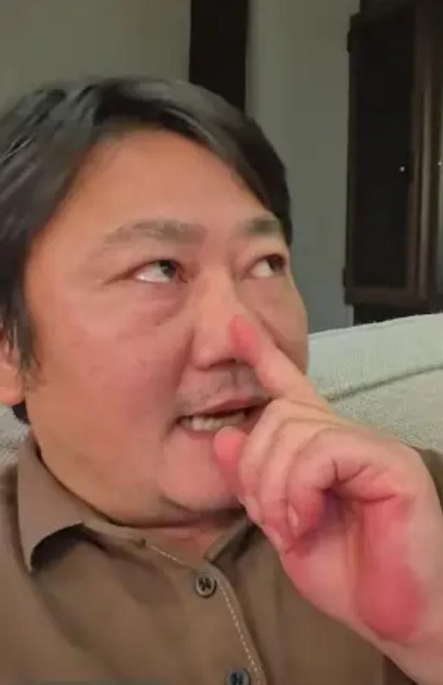 4月4日凌晨，张雪喝了点酒在网上真情流露，面对突然爆火的流量，他说得特别实在：销