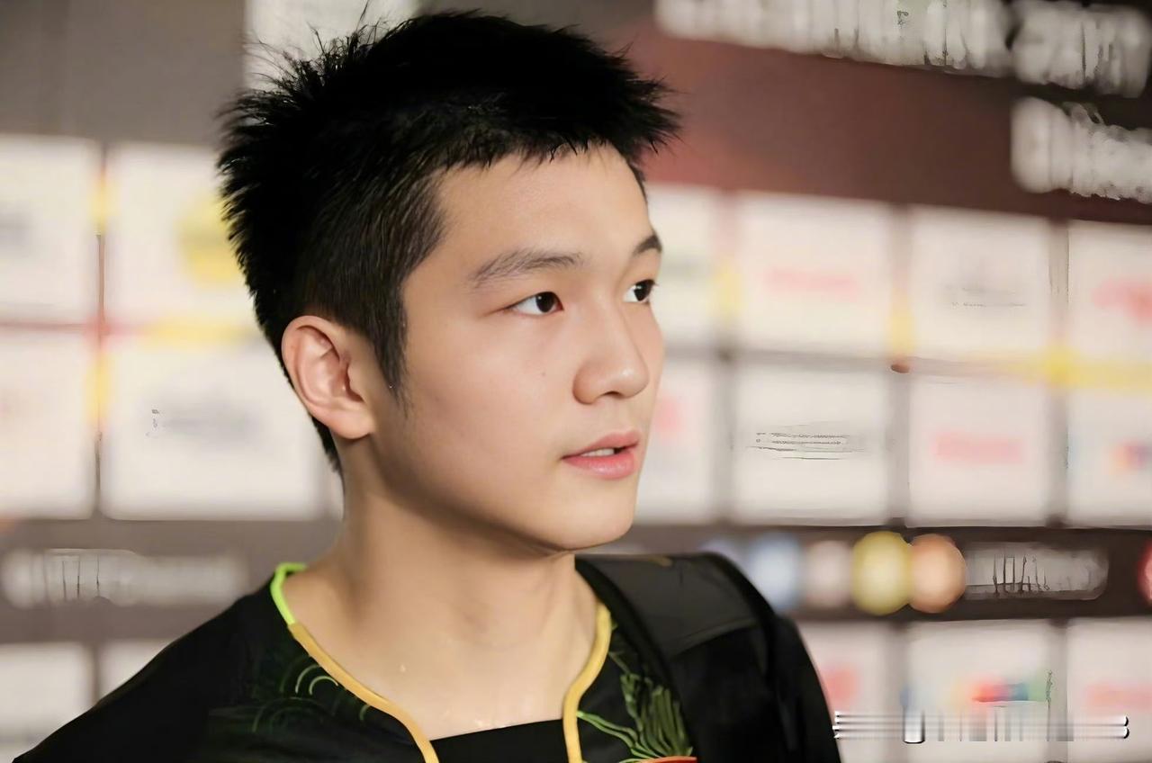 估计樊振东最后还是要被硬性回归！因为百年世乒赛团体需要樊振东兜底，谁也承担不