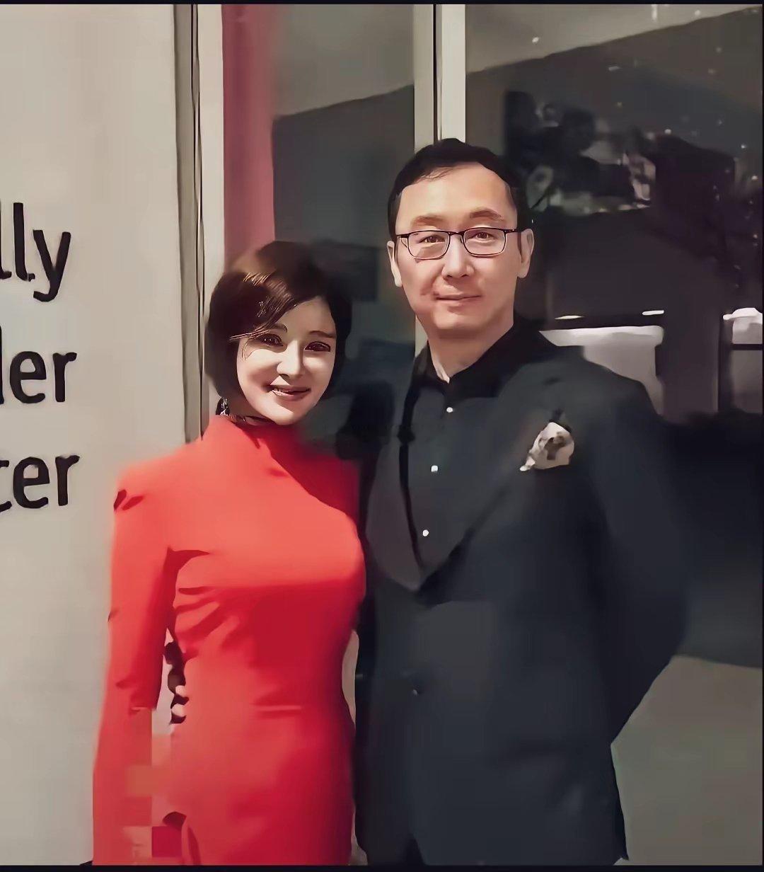 同一个男人，与不同的女人的合影喜欢不喜欢一眼都能看出来！​​​