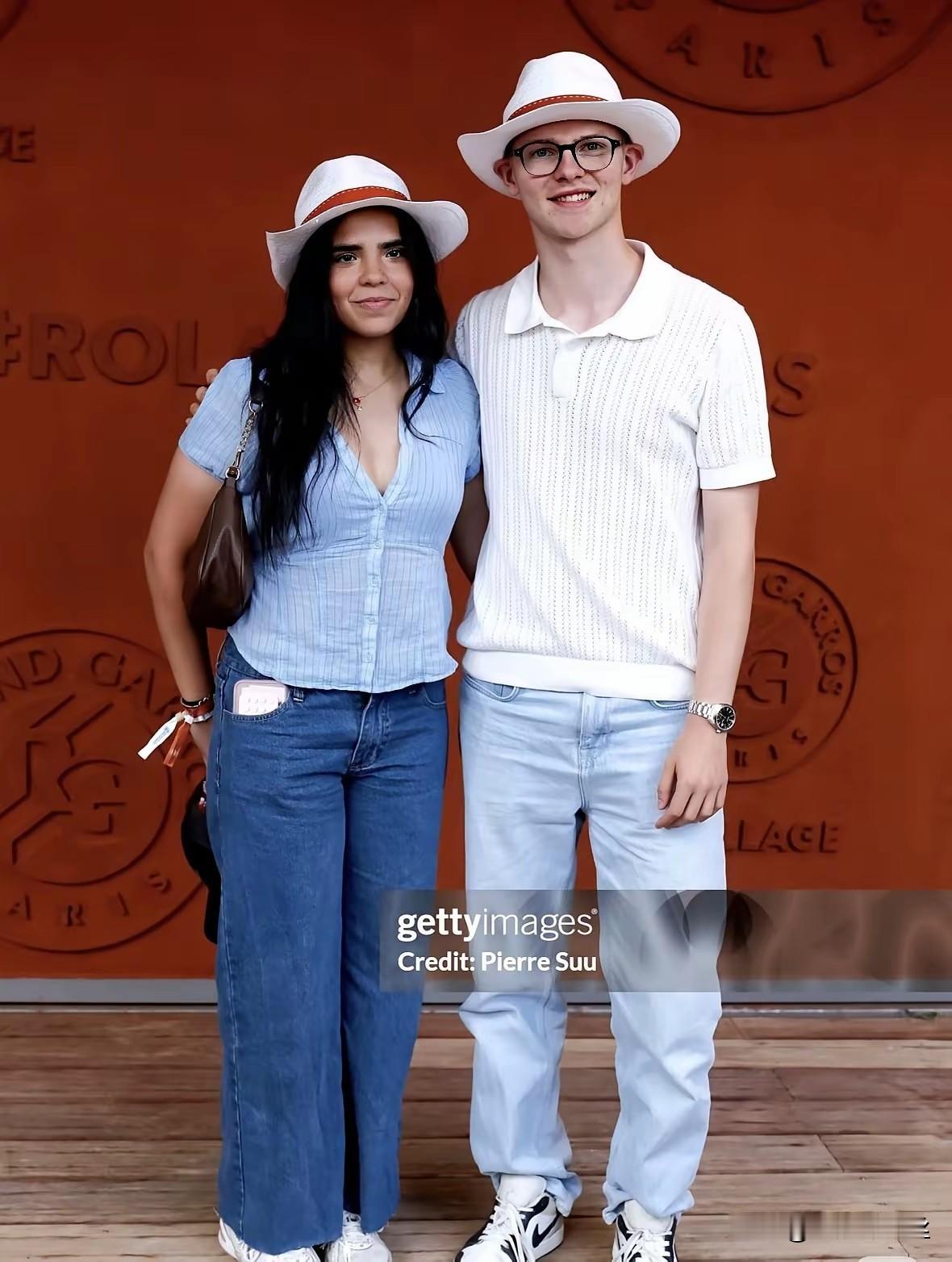 勒布伦兄弟当中的弟弟，f勒布伦和迪亚兹妹妹这是官宣了吗？外协运动员有恋情不避讳