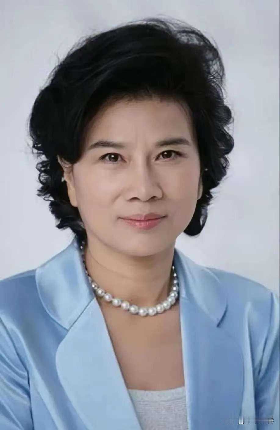 当初骂得有多狠，现在脸就被打得有多肿。董明珠那句“没见过日本人，见的都是坏