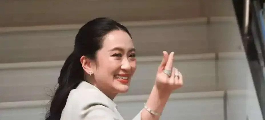 洪森懵了！文物难归，佩通坦理由绝了！标题：文物难归！佩通