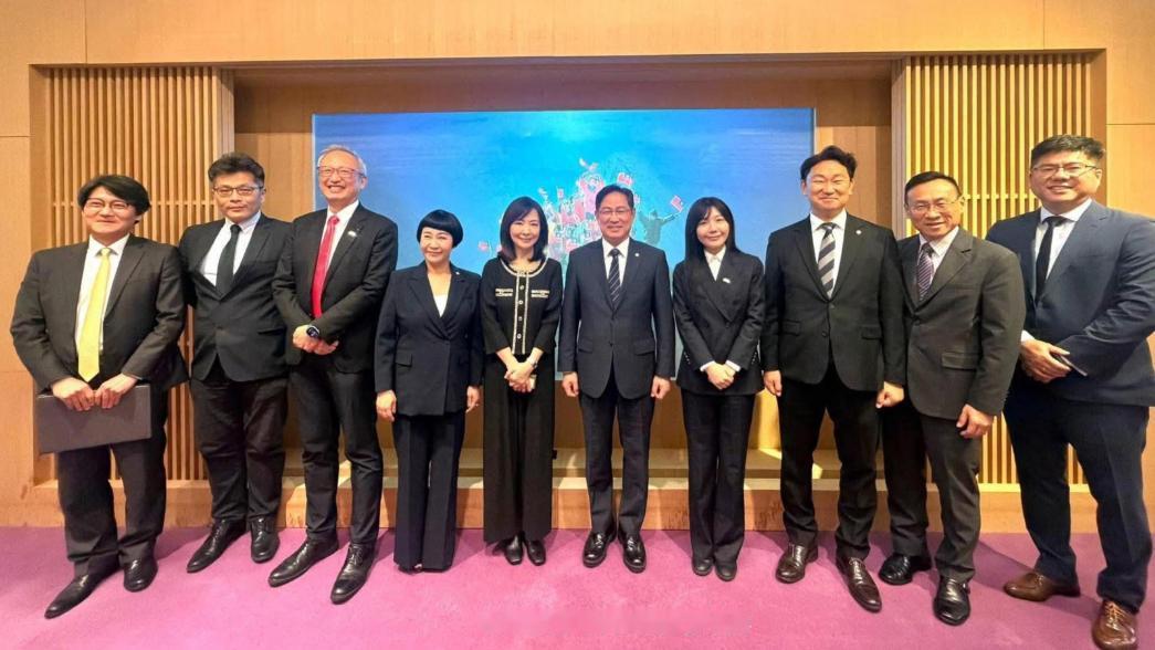 最近，韩国国会原定访华行程突然告吹。原因很直接：中方拒绝了三名曾窜访台湾的议员入