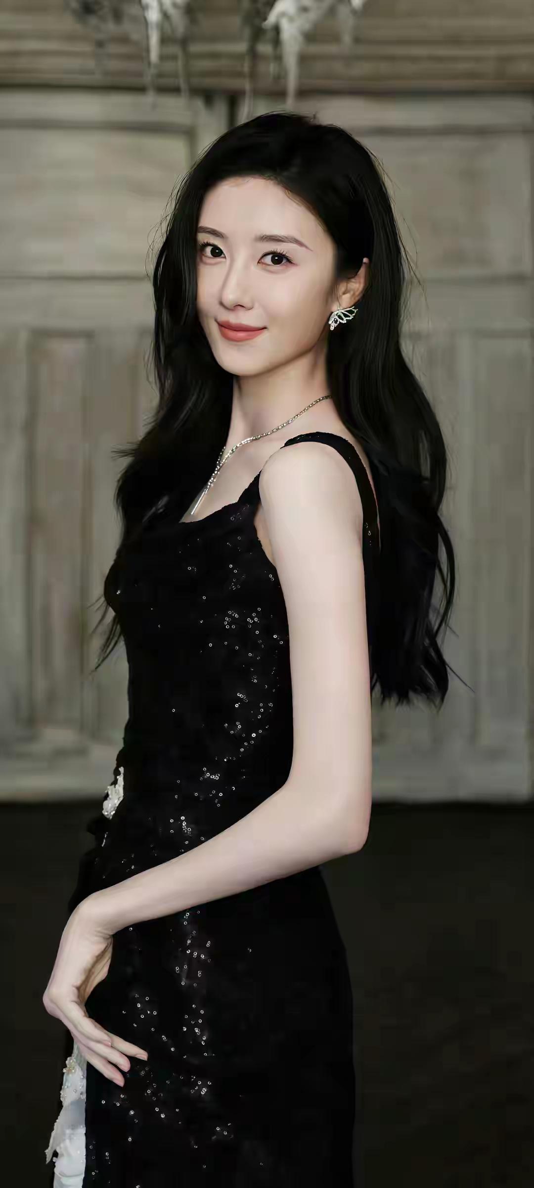 演员曹斐然肤白貌美，高清美图分享什么样的美人算是东方美人