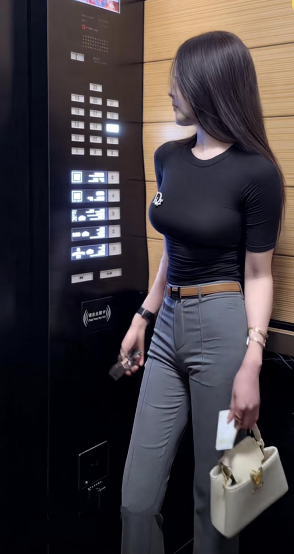 什么样的女人,最有魅力?分享一下相册里的美女分享好看的女生照片心情不好的时候
