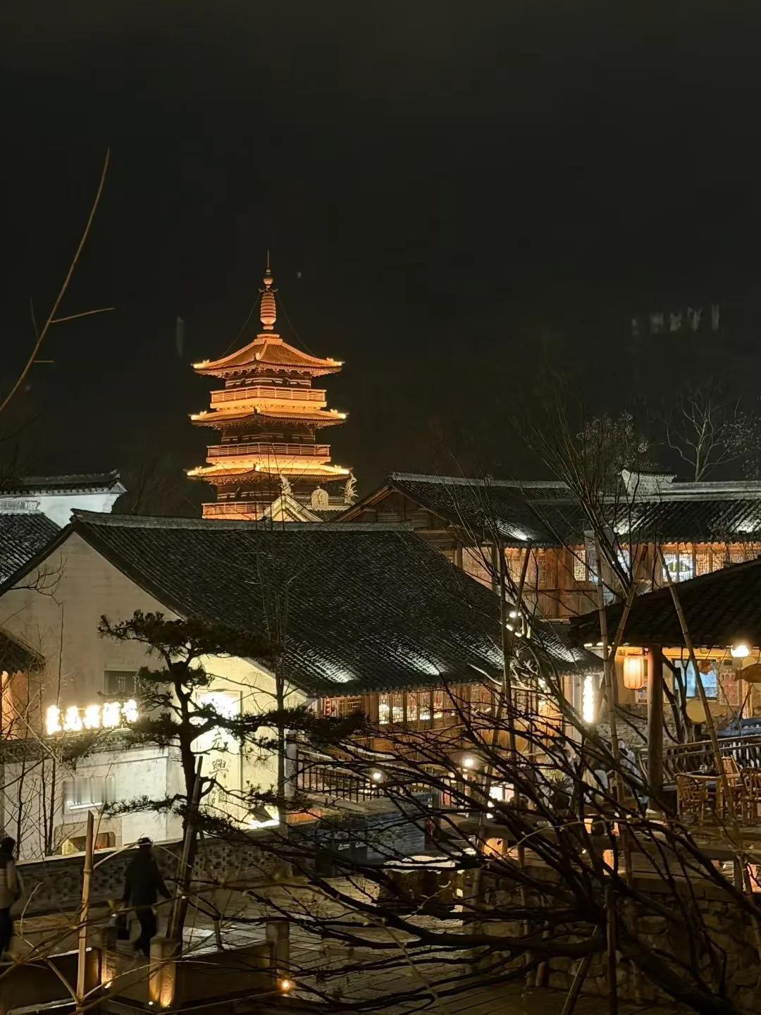 漫步窑湖小镇，像是走进了一幅流动的江南水墨画。仿佛时光都在此刻放慢了脚步🎉🎉