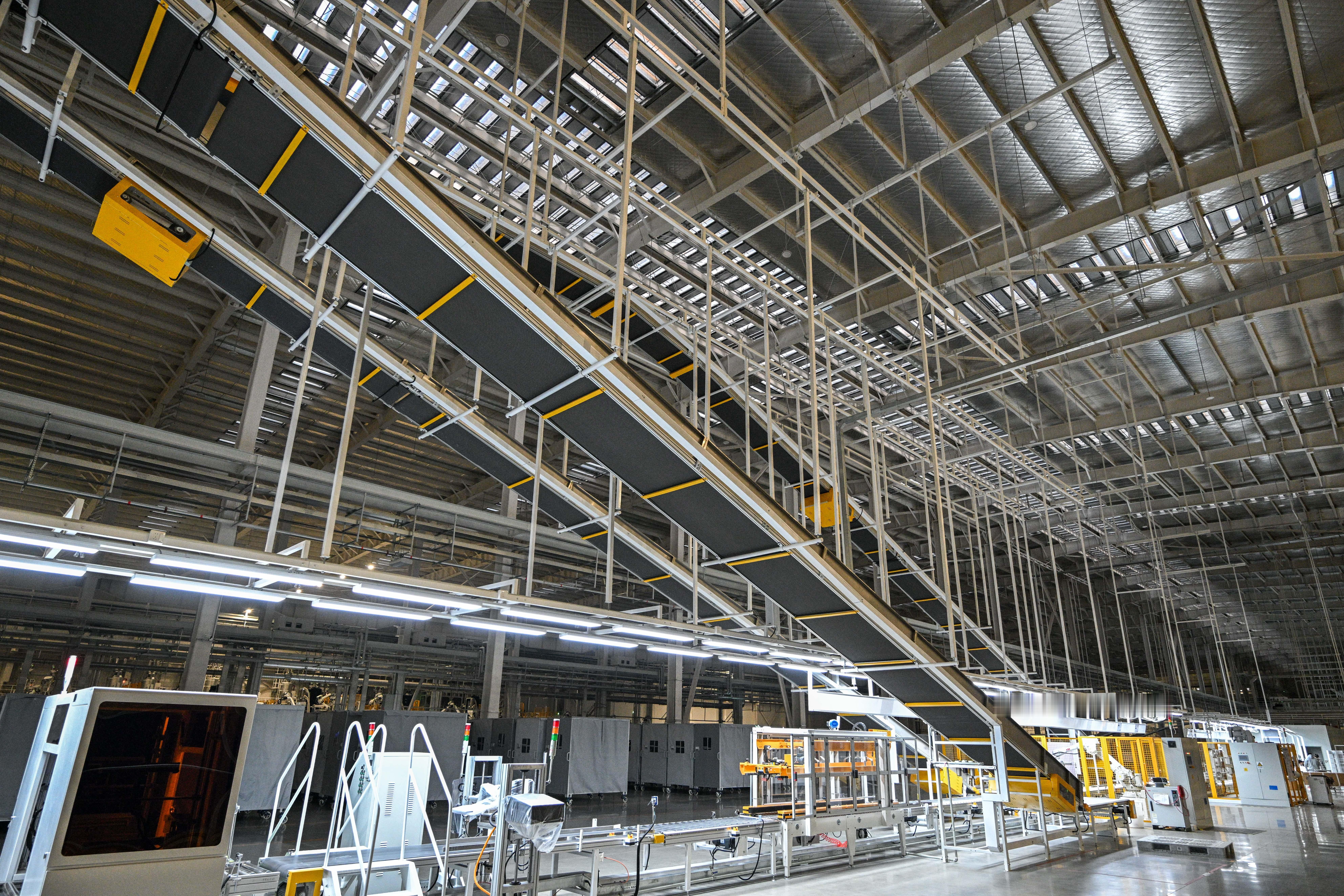 昨天去了趟小米武汉智能家电工厂，本来我做好心理准备了，但亲眼看到一台空调仅需6.