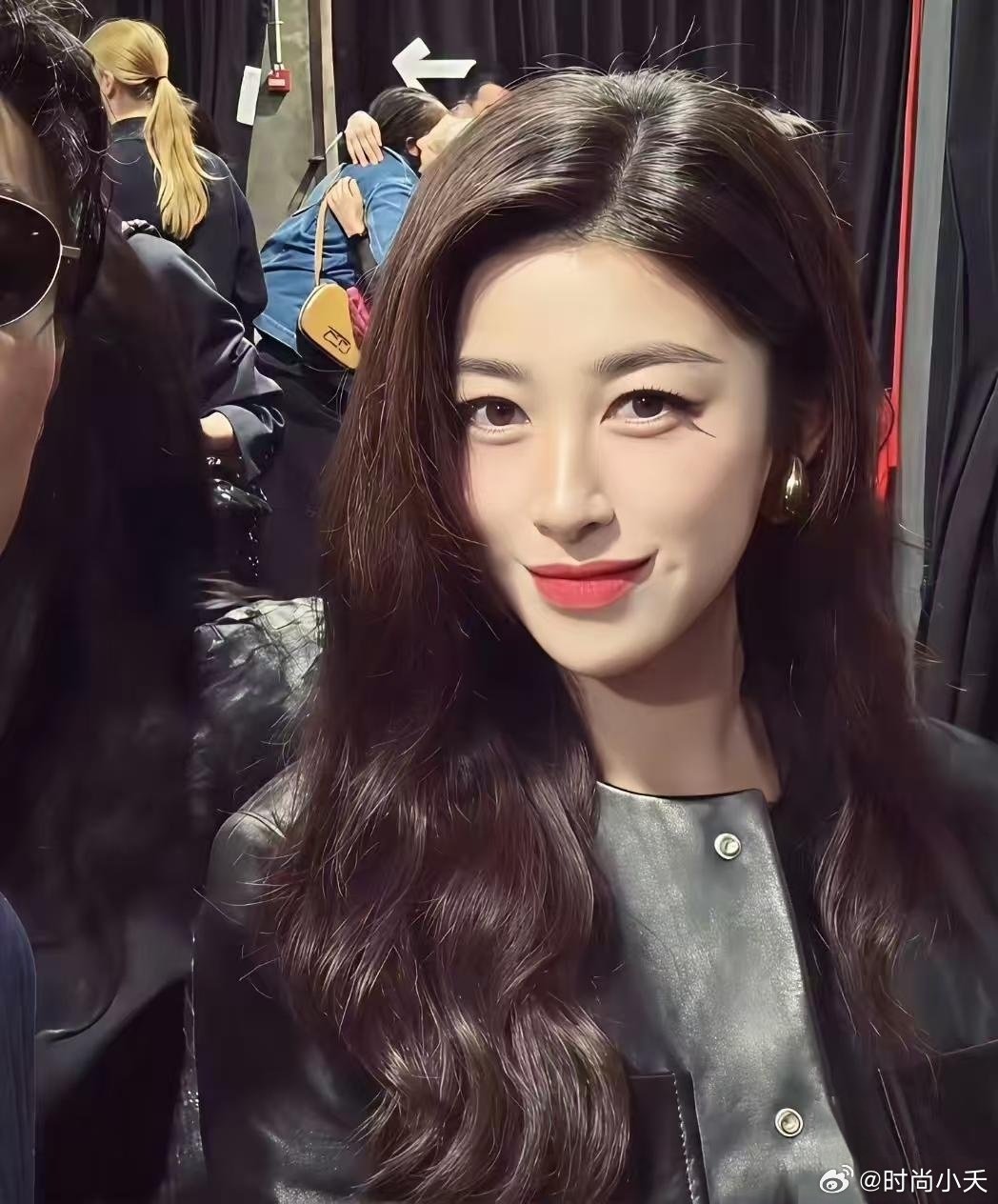 朱珠~上得厅堂下得厨房，非常多面。