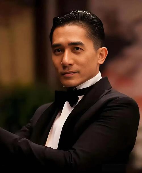 忠告：男人不要白嫖。这个世界自有天理和磁场，白嫖迟早会被命运狠狠地报复。