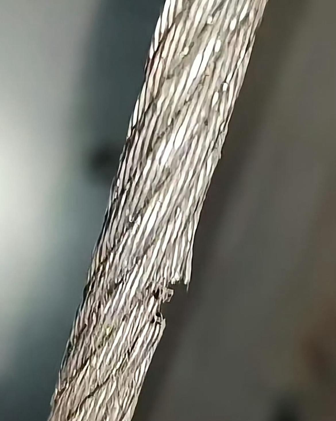 这不是破坏，这是无差别谋杀！看到23部电梯钢绳被恶意切割的新闻，真让人后背发凉。