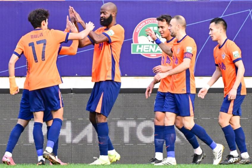 现在：崂山可乐>可口可乐>百事可乐，因为崂山可乐赞助青岛西海岸，又赞助了困难的青