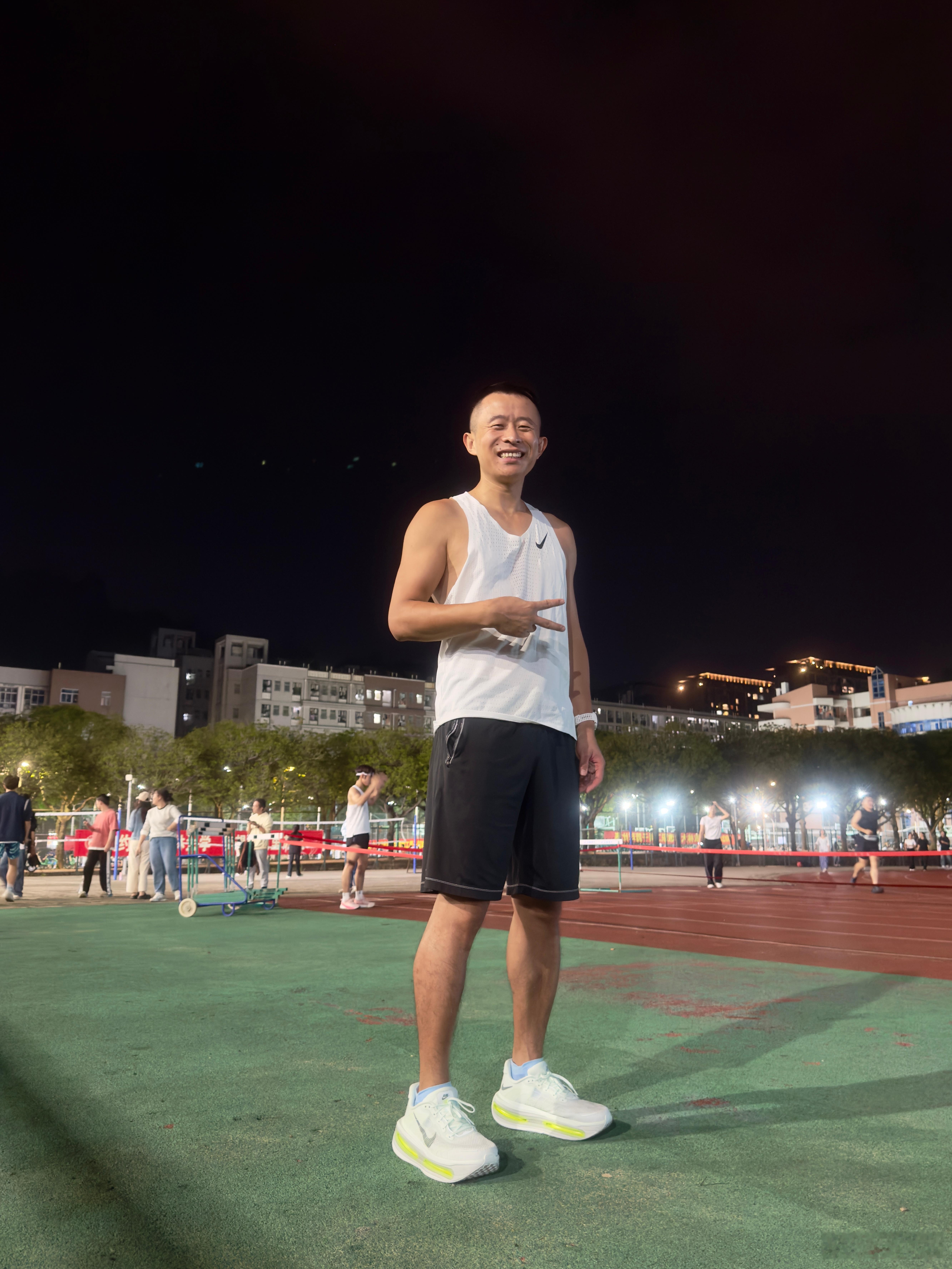 今日溜达慢跑坚持运动打卡慢跑运动打卡​​​