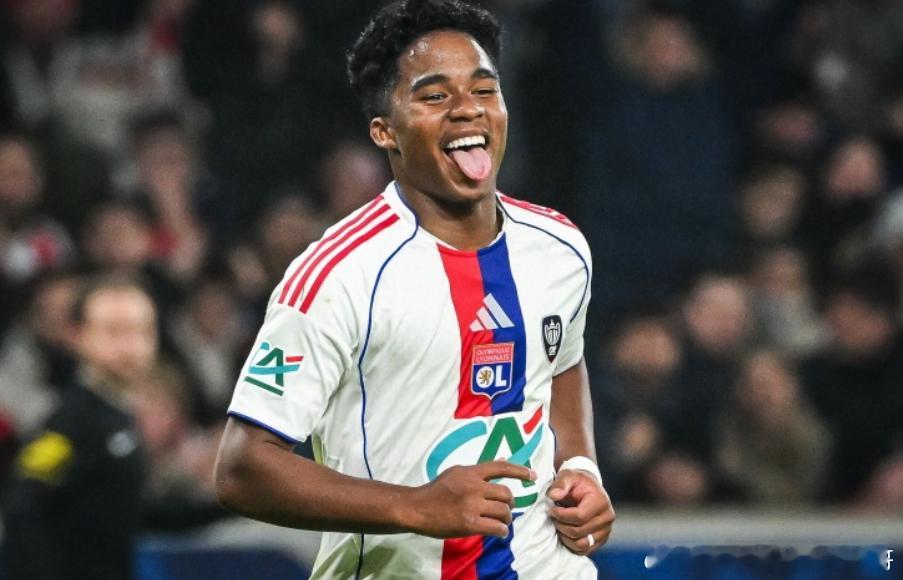 恩德里克接受采访透露，在他租借加盟法甲球队里昂之前，姆巴佩和卡马文加给了他建议。