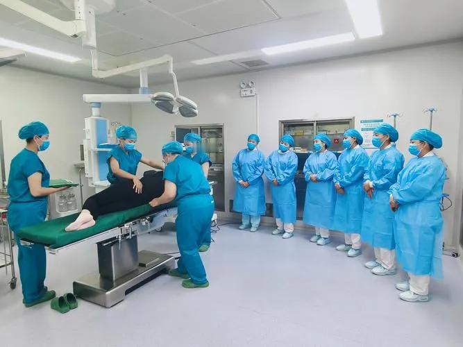 2026年2月2日18时，陕西中医药大学附属医院妇二科出了件违规事，科室在微信视