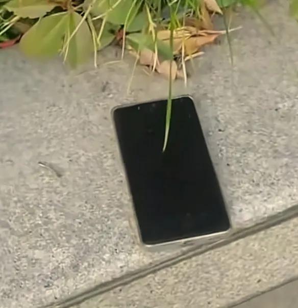捡手机弄丢竟赔2999？法院判决引全网热议！“我好心捡了你的手机，弄丢凭啥让